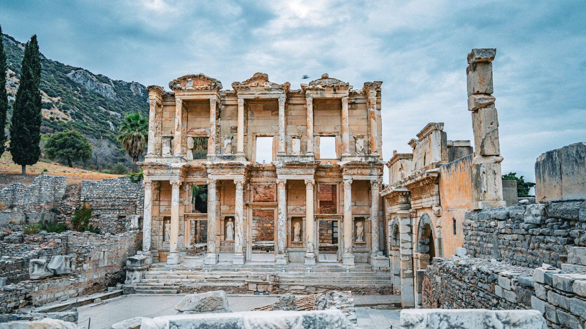 SKIP-THE-LINE: BEST OF EPHESUS PRIVATE TOUR with Lunch & ENTRY