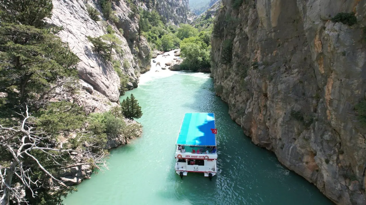 A Peaceful Day in the Heart of Nature: Green Canyon Catamaran Tour