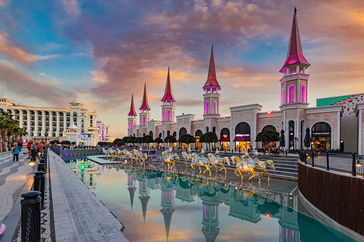 Antalya: ''The Land Of Legends'' Night Show with Hotel Transfer