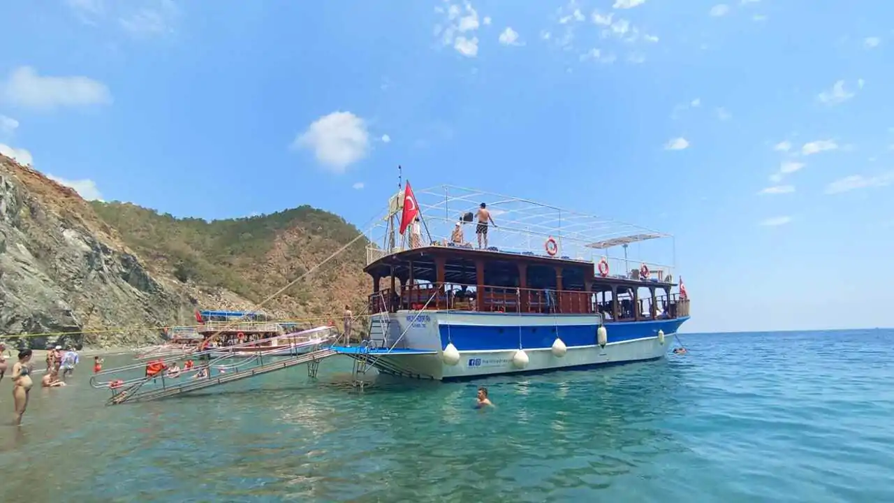 Porto Ceneviz Boat Tour from Antalya and Belek