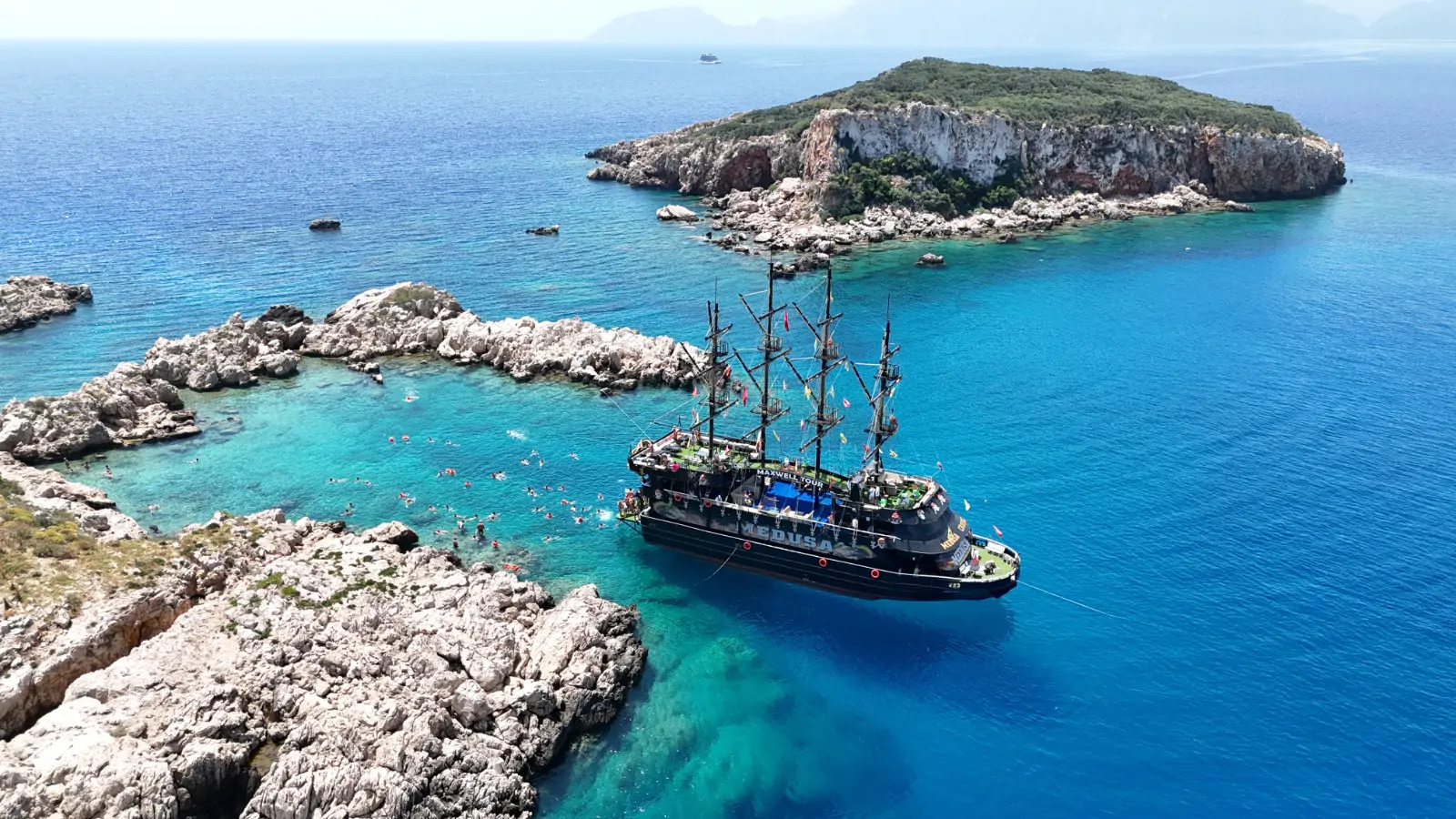 Kemer Medusa Boat Tour Departing from Antalya