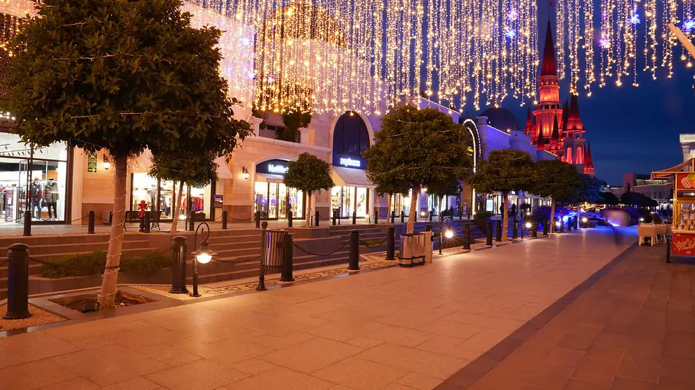 A Magical Night Journey: Unforgettable Evening at the Land of Legends Night Show