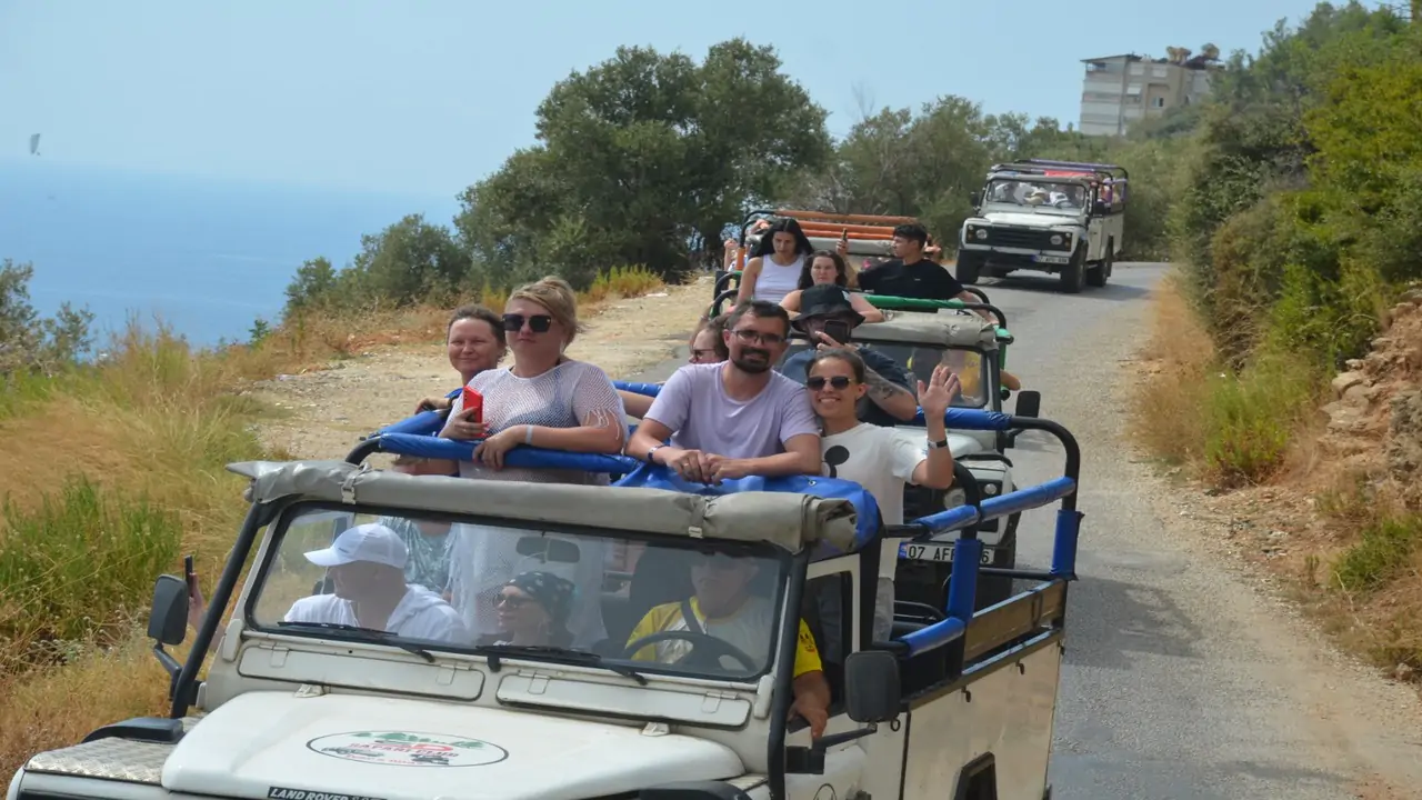 Discover Alanya's Hidden Paradises with a Jeep Safari