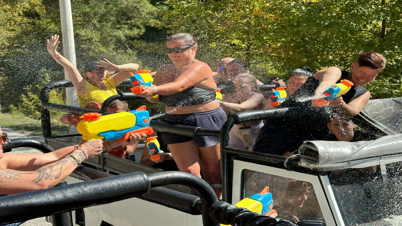 Jeep Safari + Boat Tour from Alanya: Add Color to Your Vacation!