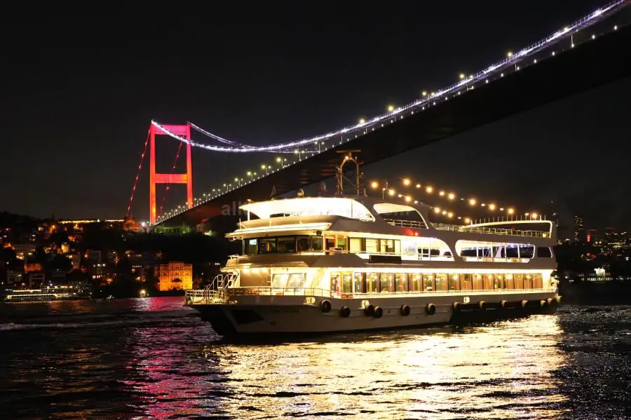 Istanbul-Kreuzfahrt Abendessen