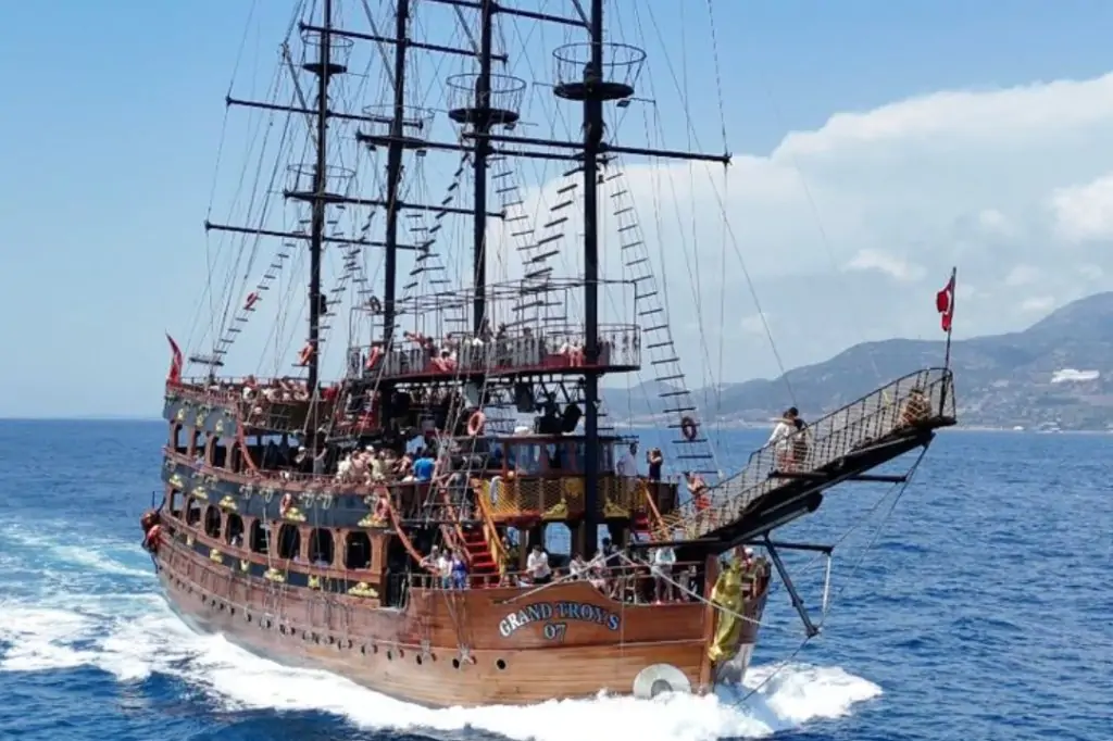 Pirate Boat Trip in Alanya
