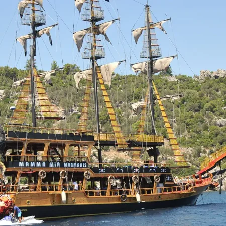 Marmaris Big Boss Diamond Pirate Excursie cu barca Pirate Marmaris