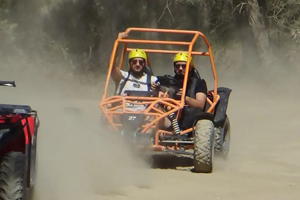 Wycieczka przygodowa: Rafting &amp; Buggy/Quad Safari &amp; Zipline