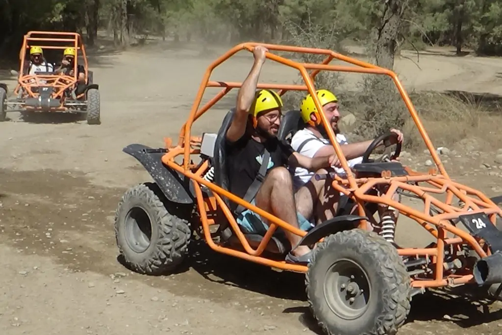 Wycieczka przygodowa: Rafting &amp; Buggy/Quad Safari &amp; Zipline