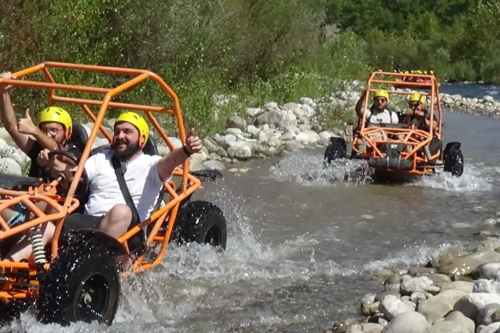 Wycieczka przygodowa: Rafting &amp; Buggy/Quad Safari &amp; Zipline