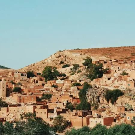 Tour durch das Atlasgebirge und die drei Täler ab Marrakech