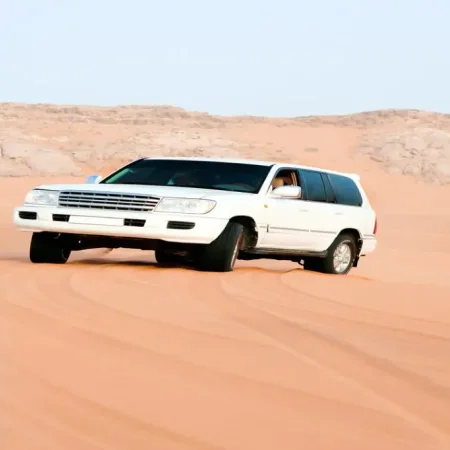 Dubai: Wüstensafari, Quadfahren, Kamelreiten und Abendcamp