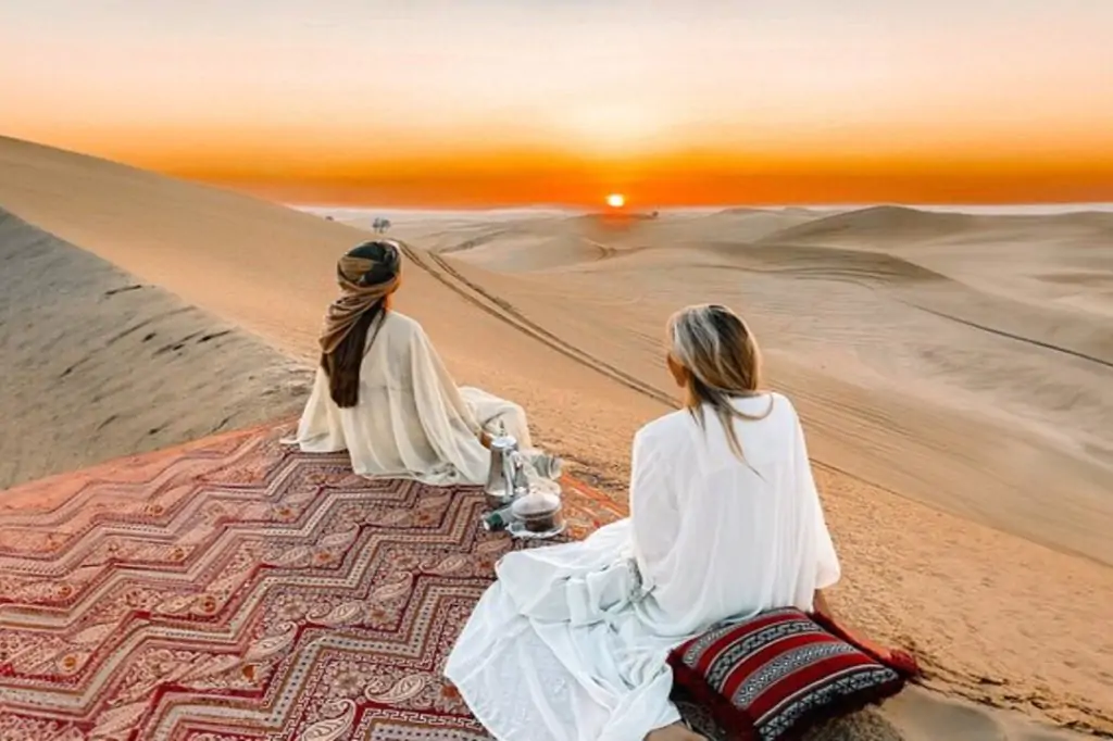 Wycieczka Shared Sunrise Desert Safari z Dubaju dla maksymalnie 2 osób