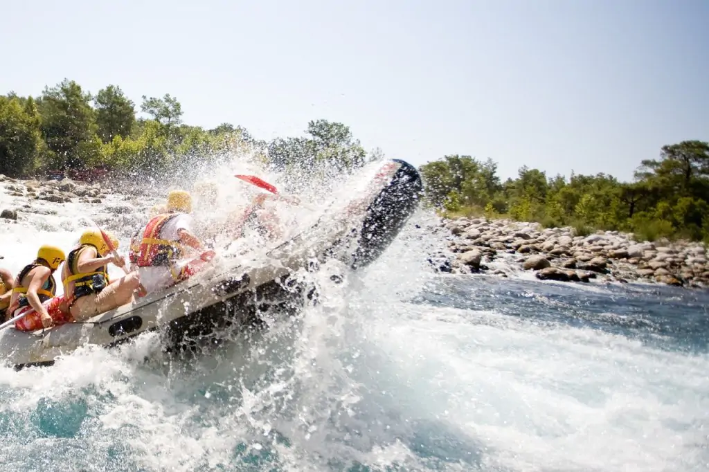 Combo de acțiune de o zi în Alanya: Buggy Safari, Rafting, Zipline, Cabrio Bus Ride & Canyon Exploration