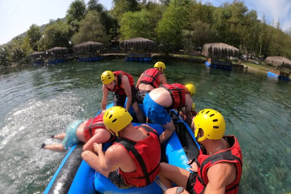 Jeep Safari & Rafting & Camion Mosnter