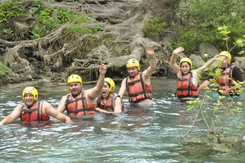 Enjoy Rafting with Transfer in Köprülü Canyon – Your Destination for Fun and Nature