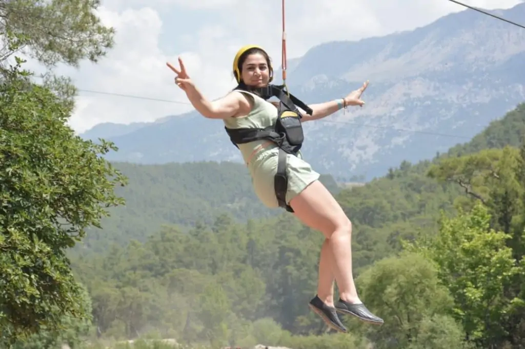 RAFTING + ZIPLINE: O aventură plină de adrenalină