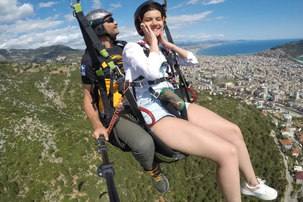 Alanya Professional Paragliding Tour -Antalya și Belek Transfer inclus, Taxa de intrare în zona de zbor este exclusă