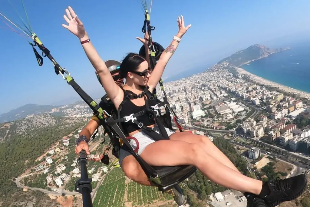 Alanya Professional Paragliding Tour -Antalya and Belek Transfer and Flight Area Entrance Fee Excluded