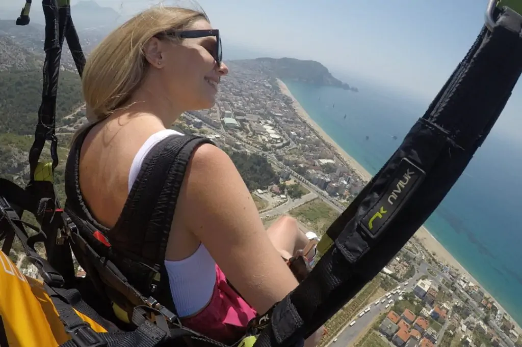 Alanya Professional Paragliding Tour -Antalya and Belek Transfer and Flight Area Entrance Fee Excluded