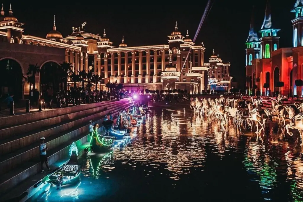 From Alanya: Unforgettable Night Show Experience at Land of Legends