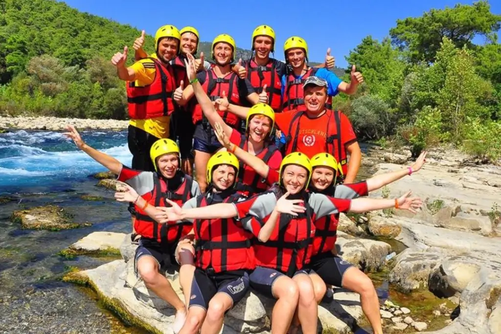 Ein unvergesslicher Tag voller Abenteuer: Rafting-Tour in der Köprülü-Schlucht