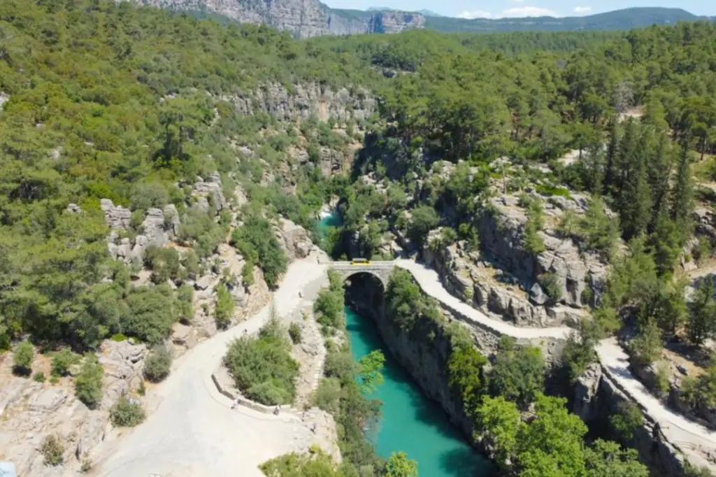 Cabrio Safari + Rafting + Adler Canyon (3w1) Tour: Dzień pełen przygód!
