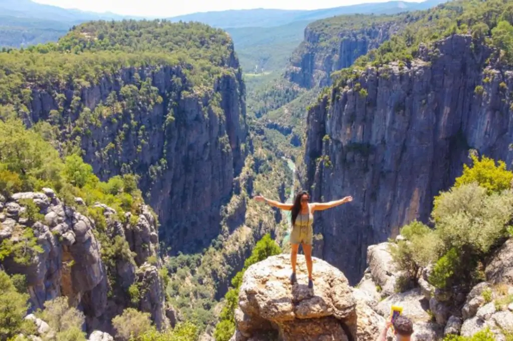 Cabrio Safari + Rafting + Adler Canyon (3w1) Tour: Dzień pełen przygód!
