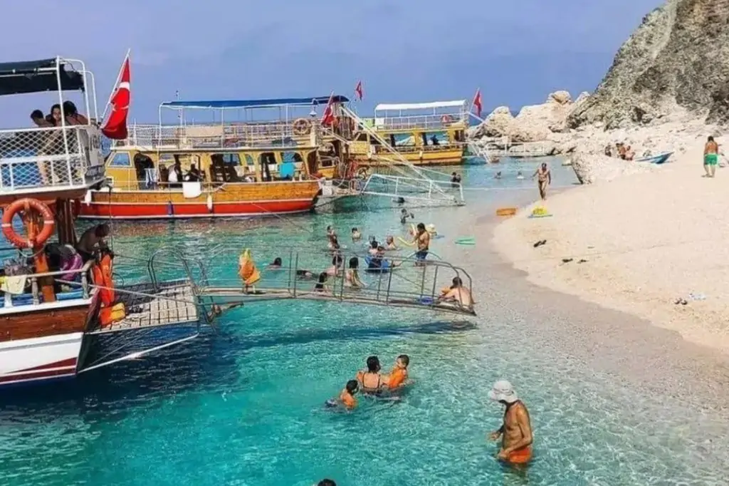 Journey to Paradise: Discover the Hidden Beauty of the Mediterranean with the Suluada Boat Tour