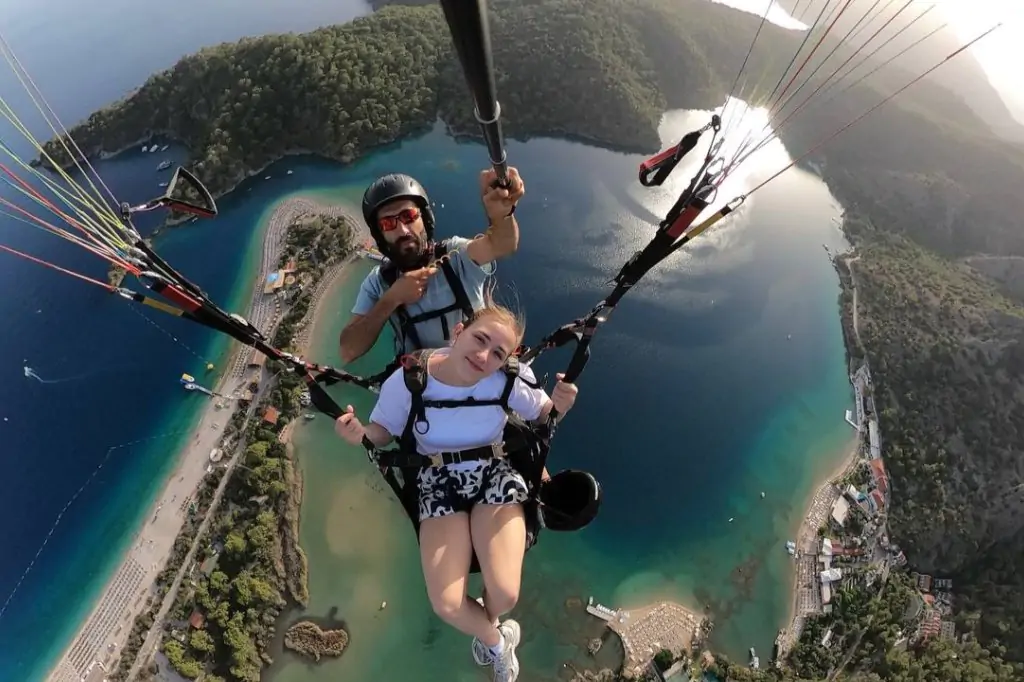 Niezapomniana przygoda z paralotniarstwem z Marmaris do Fethiye!