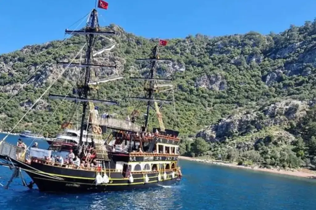 An Adventure on the Sea in Marmaris: Mamma Mia Pirate Boat Tour