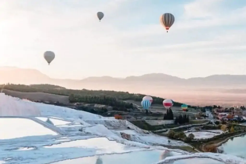Marmaris to Pamukkale Hot Air Balloon Tour: A Magical Journey in the Sky
