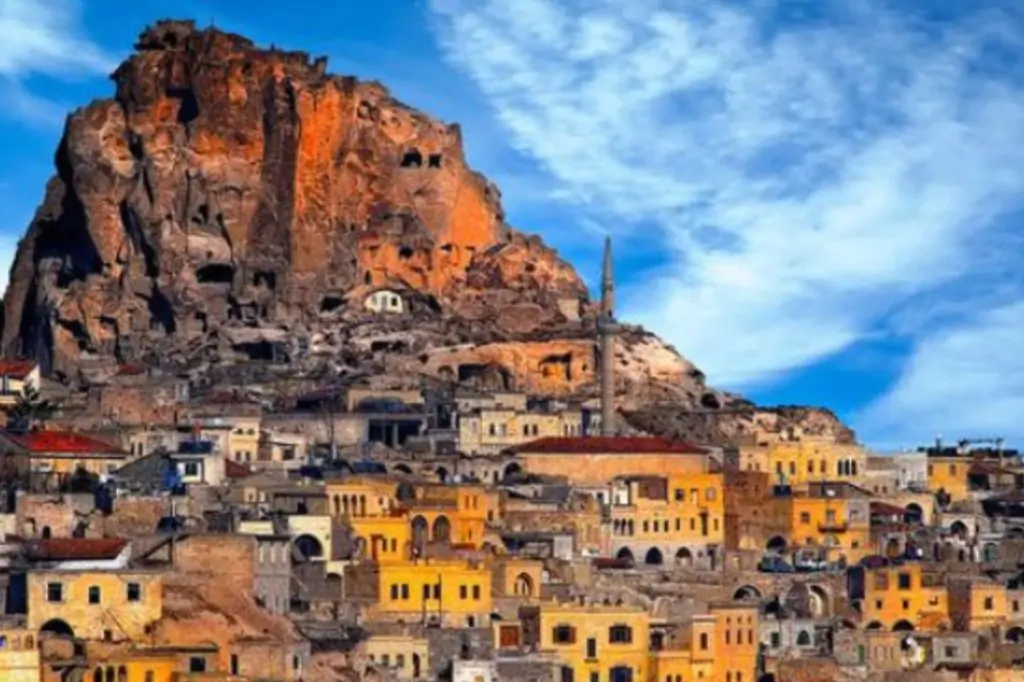 A Fairytale in the Skies: Flight-Inclusive Cappadocia Tour from Antalya with Accommodation