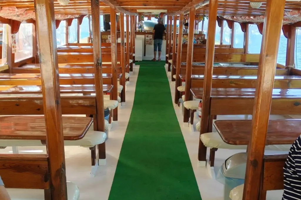 Discover the Hidden Paradises of the Aegean: An Unforgettable Boat Tour Experience with Granitsa