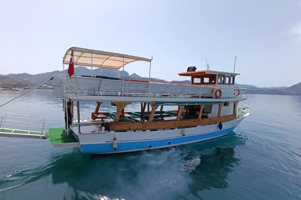 Explore the Magical Aegean Islands with SÜLÜN-2: Simî Border Tour