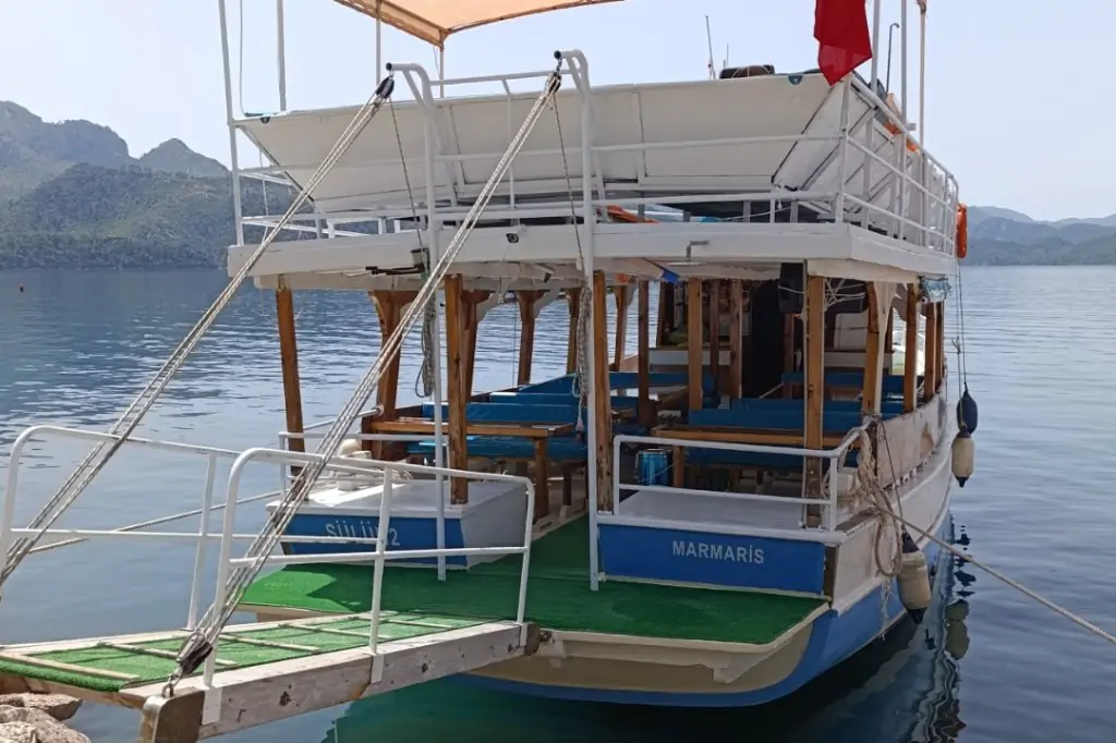 Explore the Magical Aegean Islands with SÜLÜN-2: Simî Border Tour