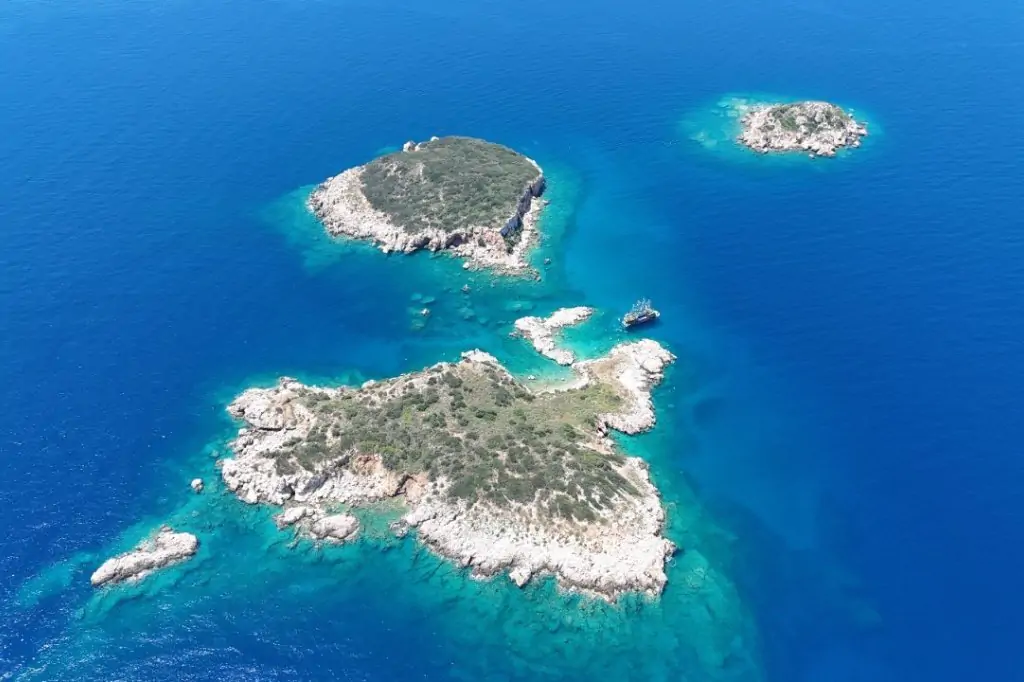 Boat Trip from Antalya: A Day in Paradise to Kemer, Phaselis & Hidden Bays
