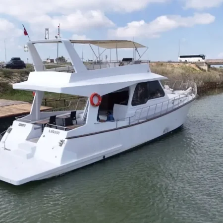 Entdecken Sie den Luxus von Antalya auf dem Wasser: ALDEMİR 07 VIP YACHT TOUR auf dem Kundu Aksu Fluss