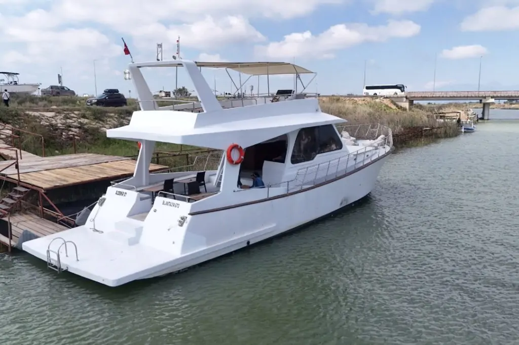 Discover Antalya’s Luxury on Water: ALDEMİR 07 VIP YACHT TOUR at Kundu Aksu River