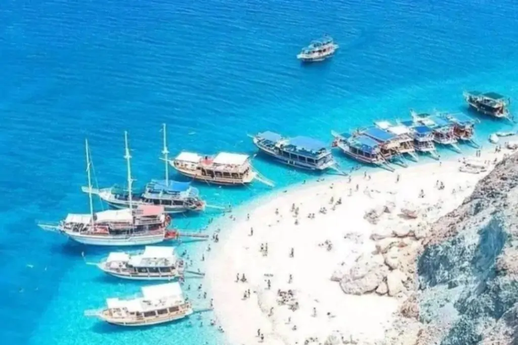Das verborgene Paradies des Mittelmeers: Ein unvergesslicher Tag mit der Suluada Bootstour