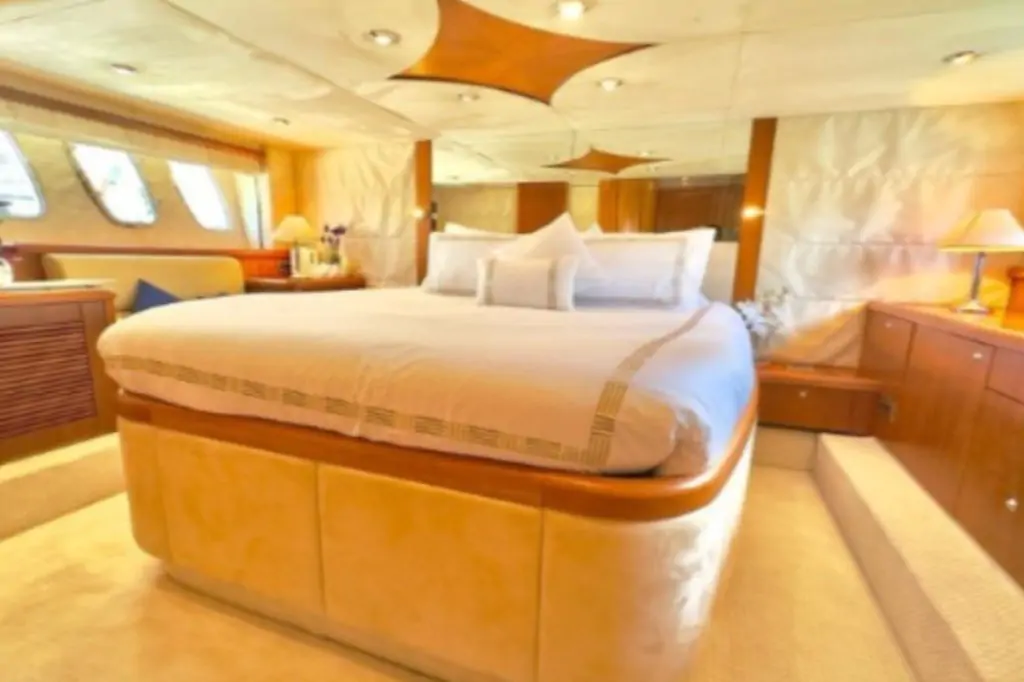 Sail in Style: Discover Dubai from the Water Aboard ELITE 16