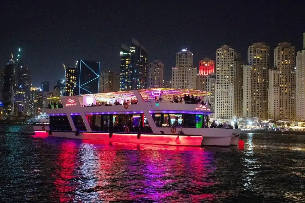 90-Minute Marina Cruise Experience – An Unforgettable Journey in Dubai Marina