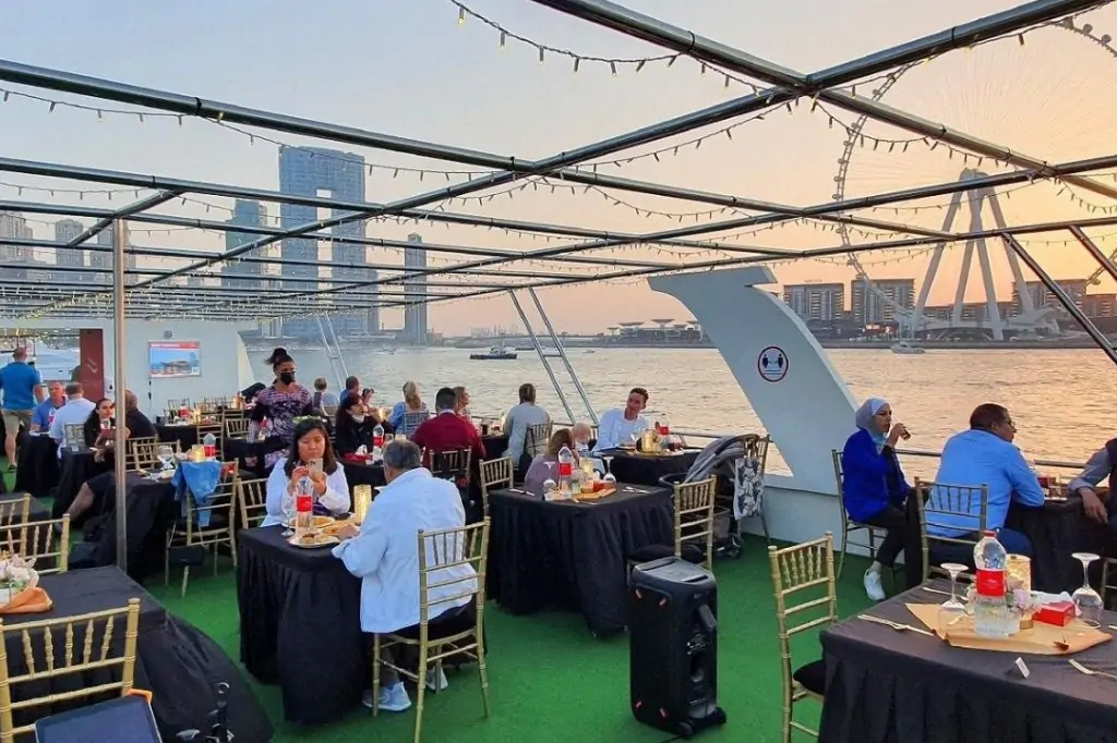 90-Minute Marina Cruise Experience – An Unforgettable Journey in Dubai Marina