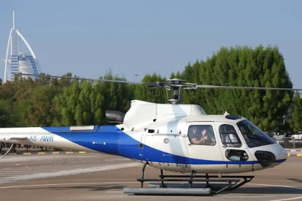 12-minutowa wycieczka kultowym helikopterem