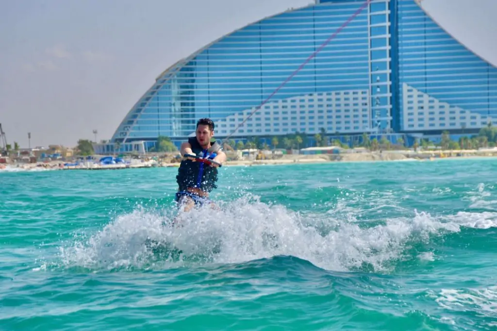 Wakeboarding & Schi nautic cu vedere la Burj Al Arab