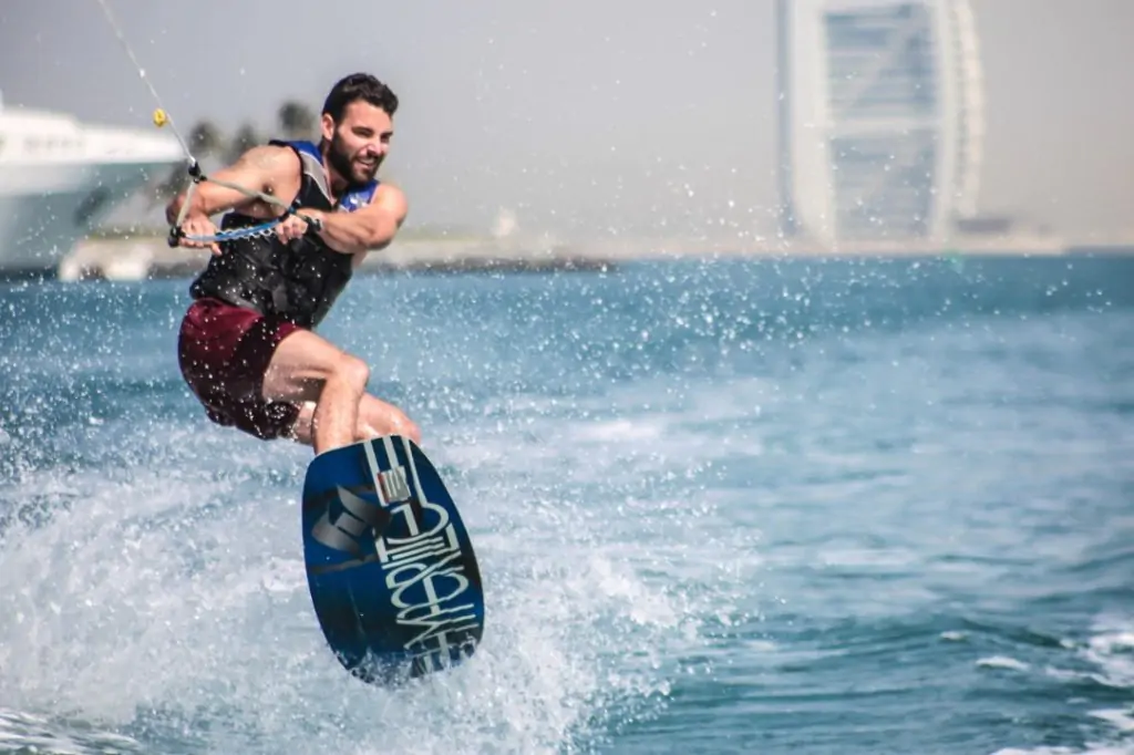 Wakeboarding & Schi nautic cu vedere la Burj Al Arab