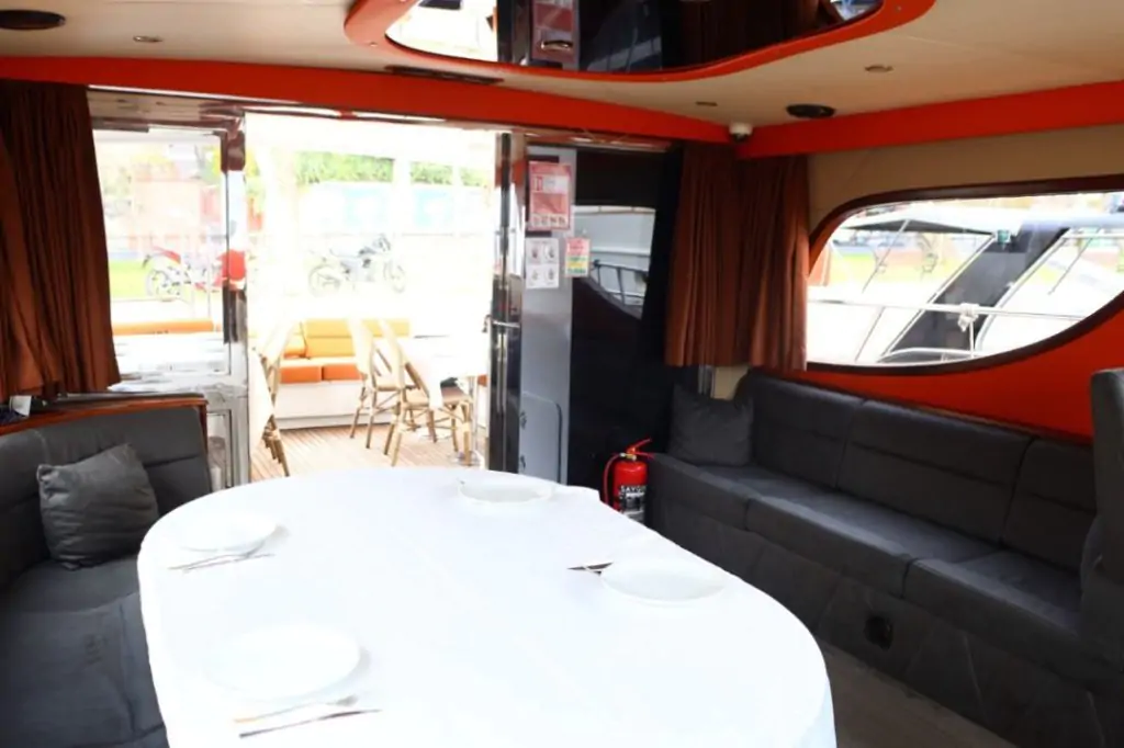 Eine unvergessliche Reise auf dem Bosporus: Private Istanbul-Tour mit Almira Yacht
