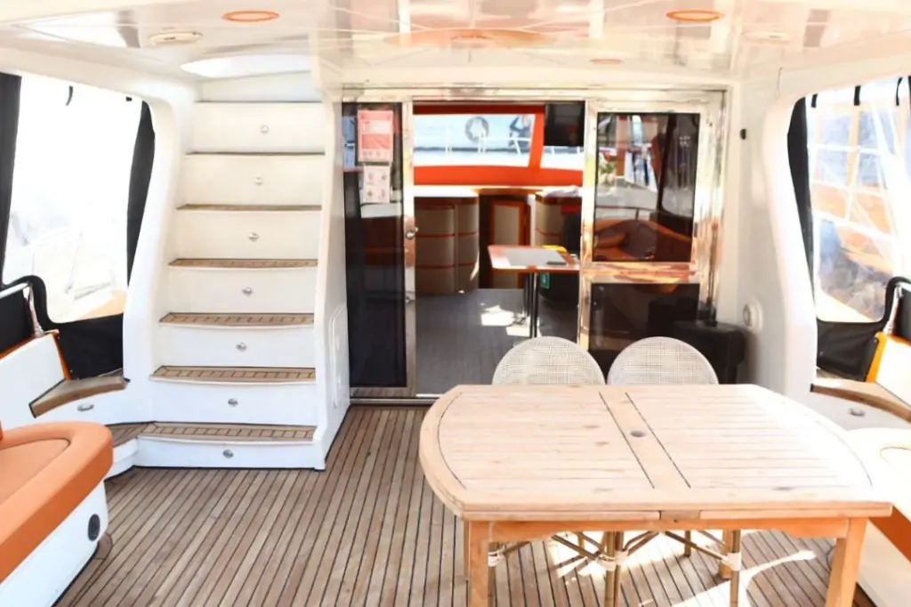 Eine unvergessliche Reise auf dem Bosporus: Private Istanbul-Tour mit Almira Yacht