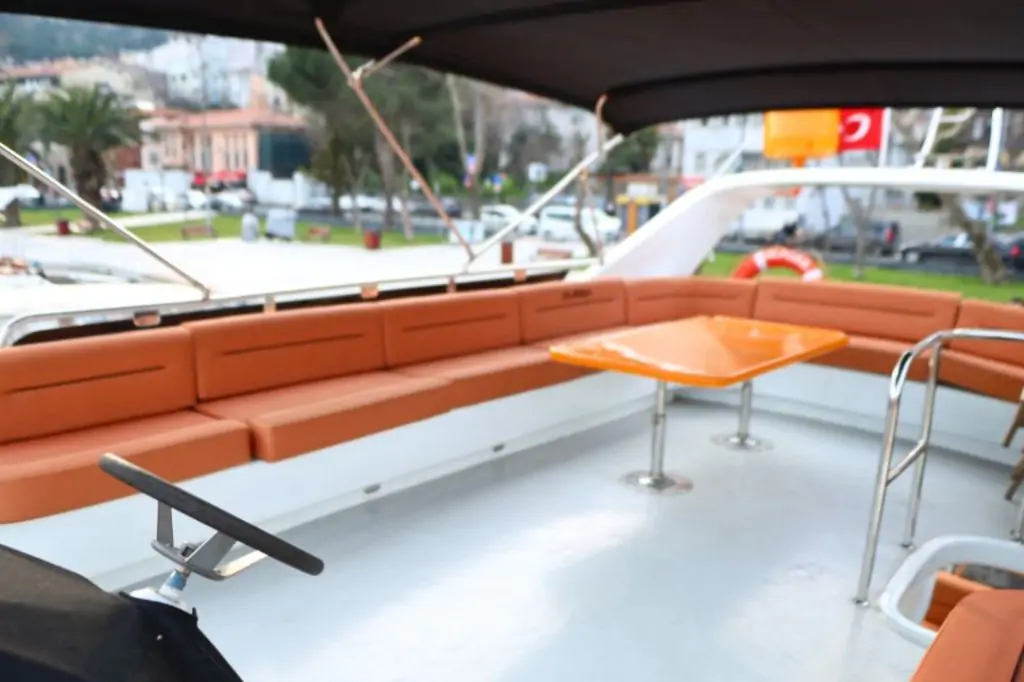 Eine unvergessliche Reise auf dem Bosporus: Private Istanbul-Tour mit Almira Yacht