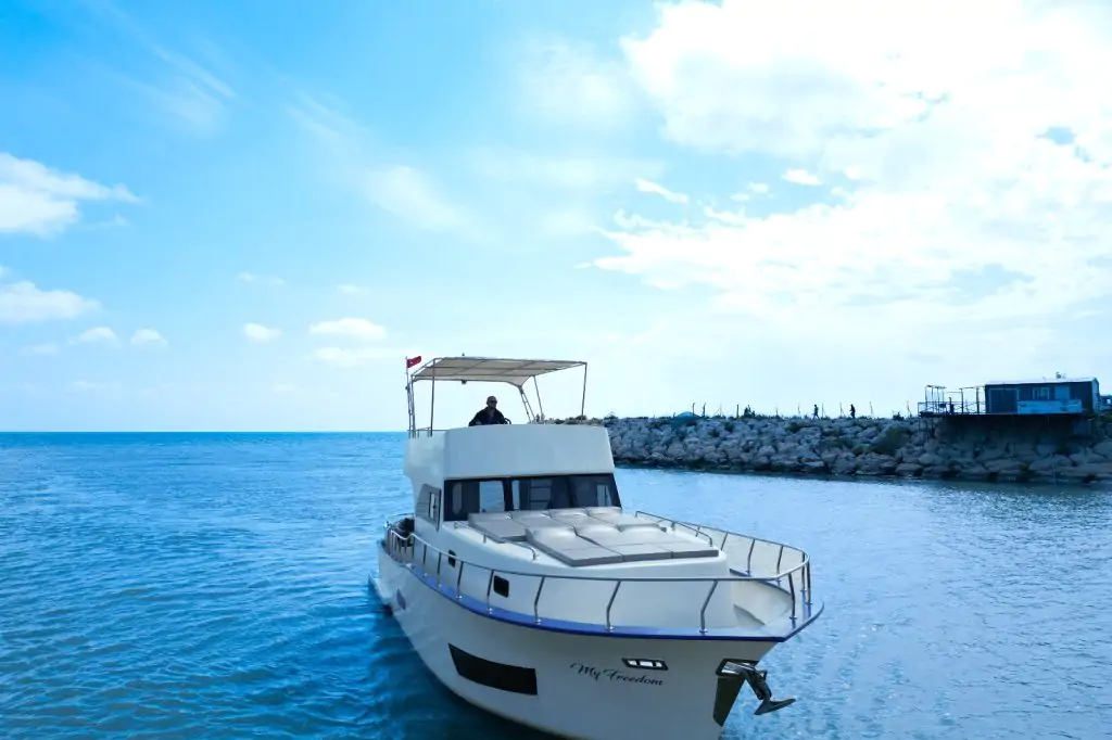 Düden’s Dazzling Beauty with Freedom VIP Yacht
